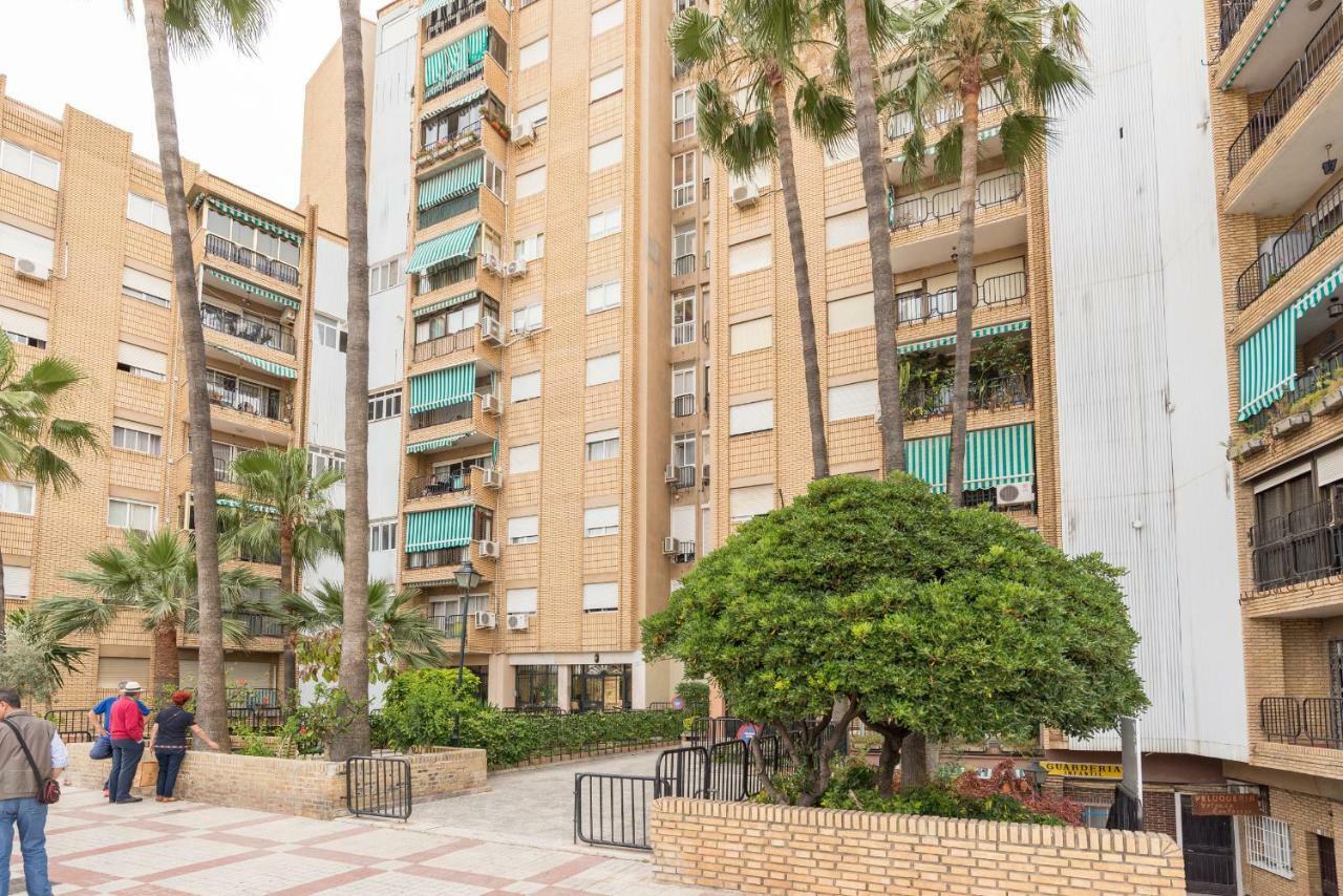 Stunning Spacious City Apartment With Free Parking Málaga Eksteriør billede