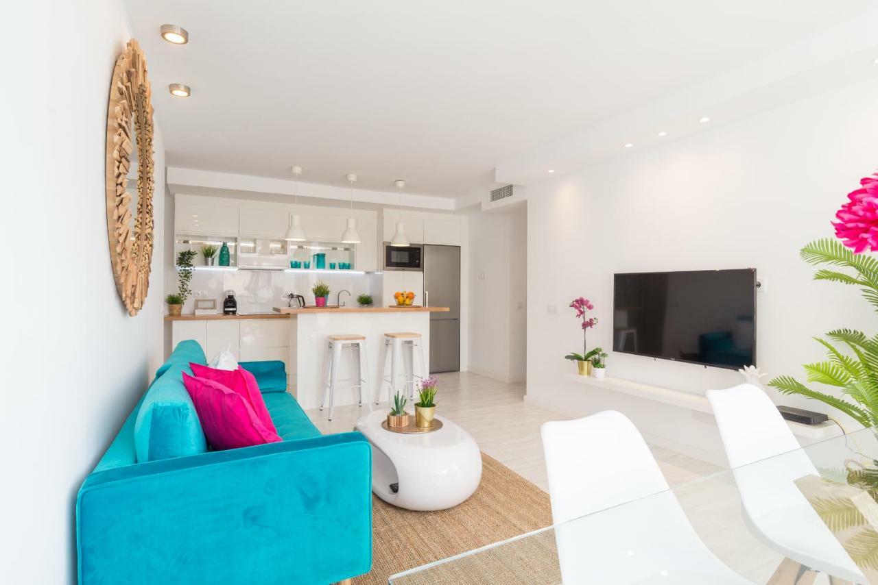 Stunning Spacious City Apartment With Free Parking Málaga Eksteriør billede