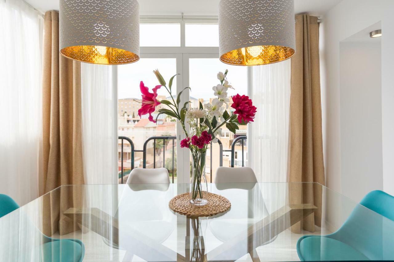 Stunning Spacious City Apartment With Free Parking Málaga Eksteriør billede
