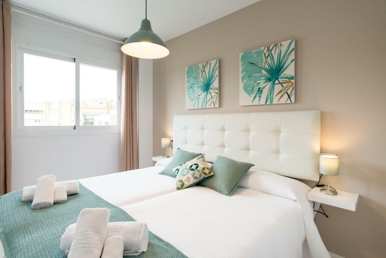 Stunning Spacious City Apartment With Free Parking Málaga Eksteriør billede