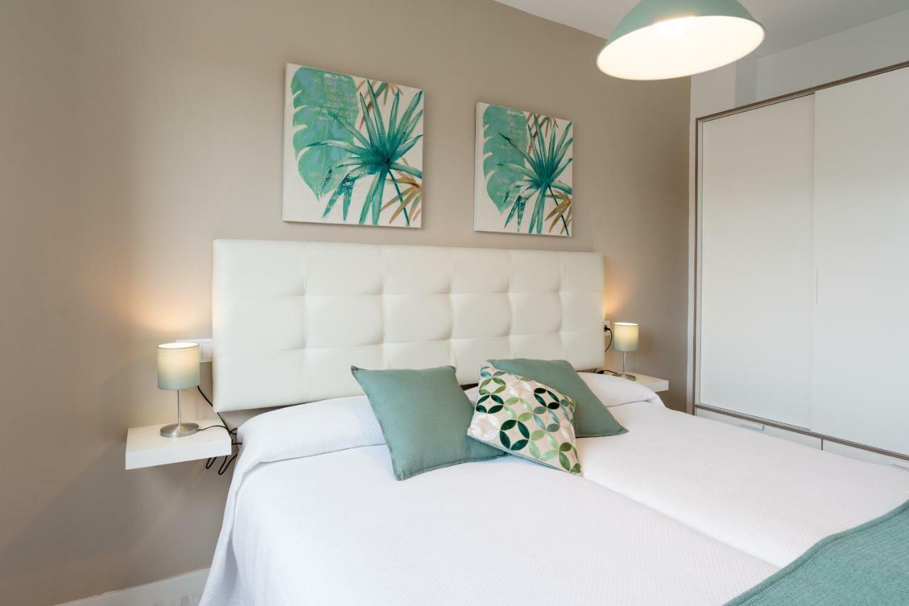 Stunning Spacious City Apartment With Free Parking Málaga Eksteriør billede