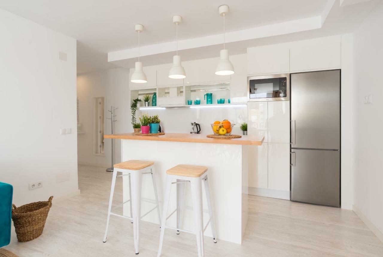 Stunning Spacious City Apartment With Free Parking Málaga Eksteriør billede