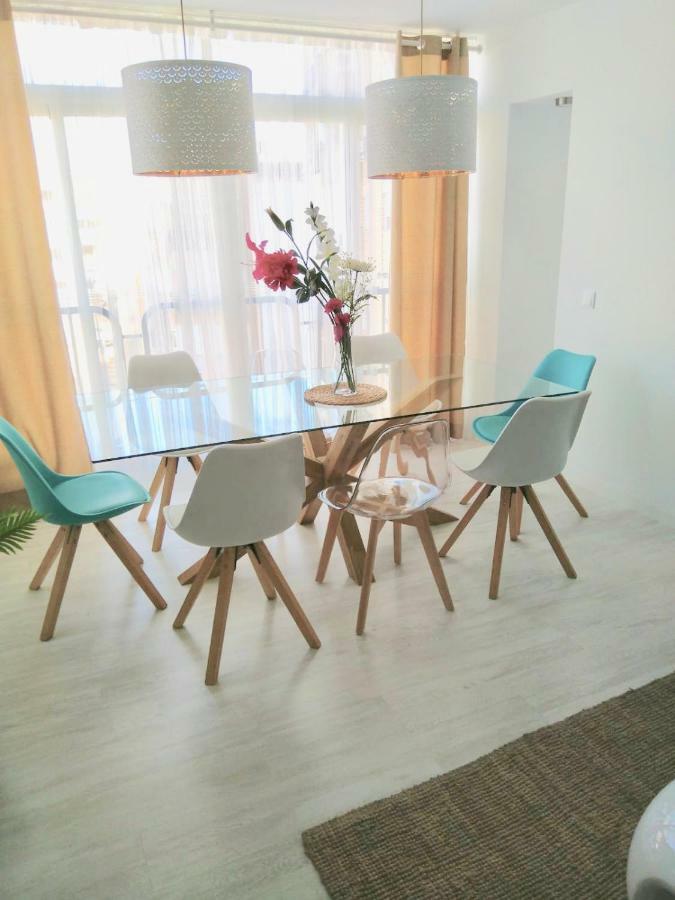 Stunning Spacious City Apartment With Free Parking Málaga Eksteriør billede